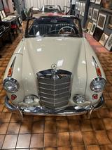 Mercedes-Benz 220 SE PONTON