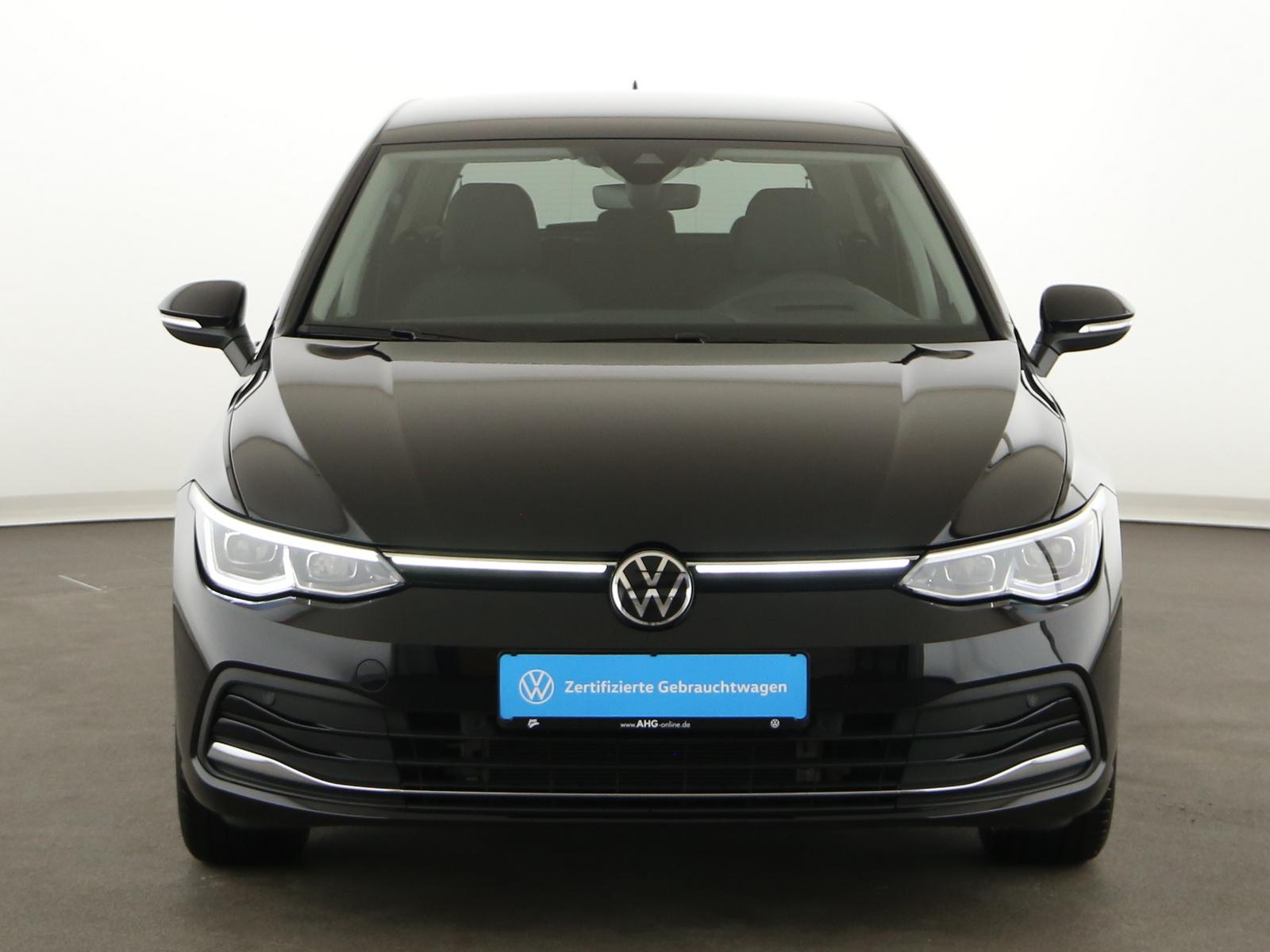 Volkswagen Golf VIII 1.5eTSI 130PS DSG Style Lenkradheizung