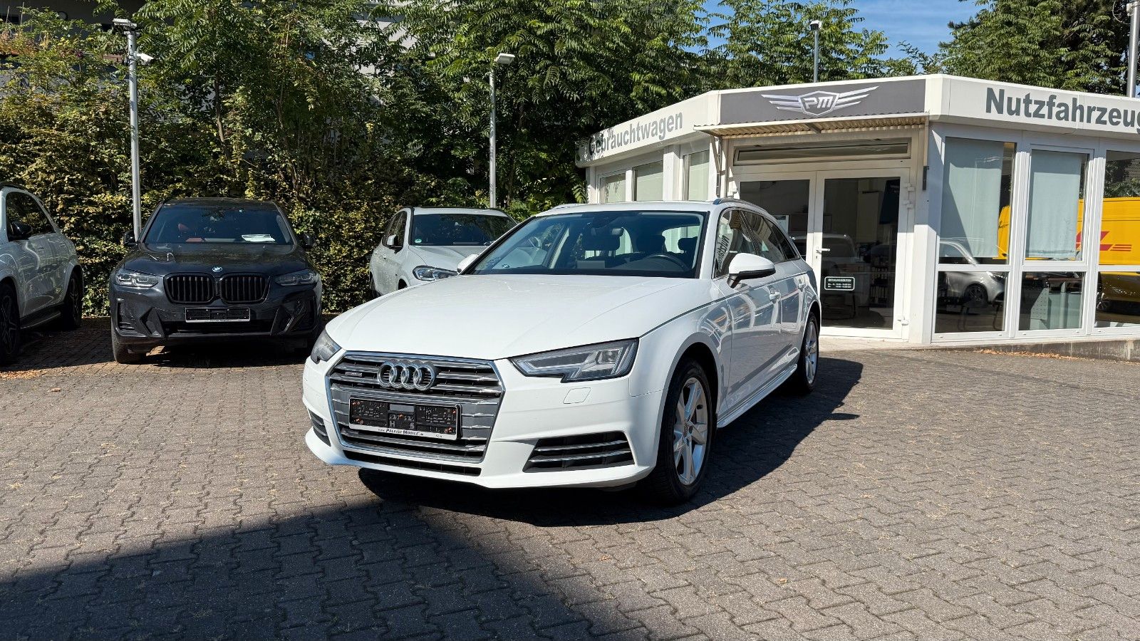 AUDI A4  Avant quattro sport *PDC*Xenon*Standheizung*