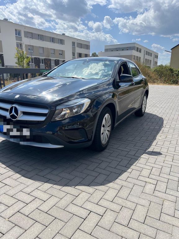 Image of Mercedes-Benz GLA 180