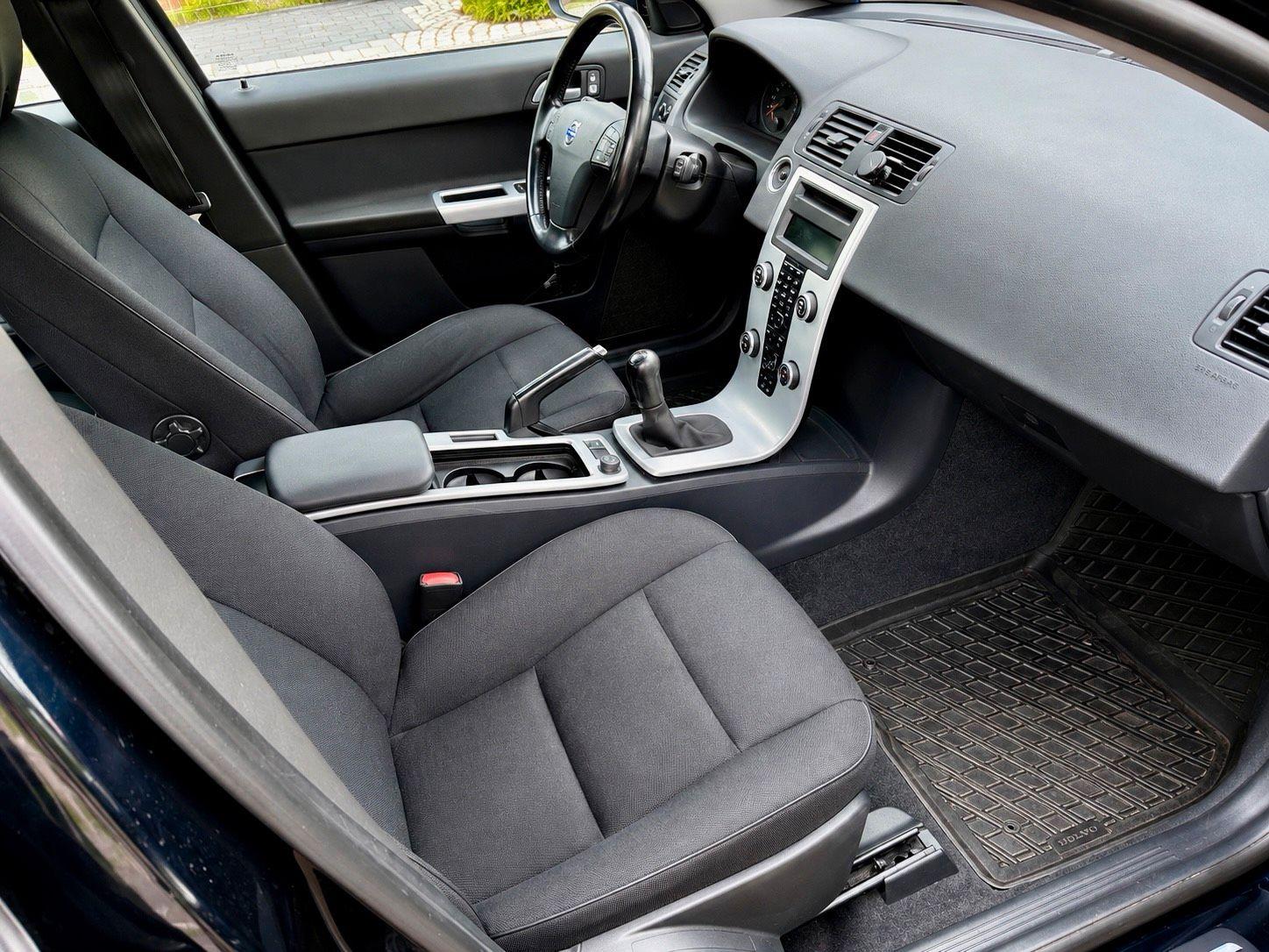 Volvo V50 2010 — photo 5