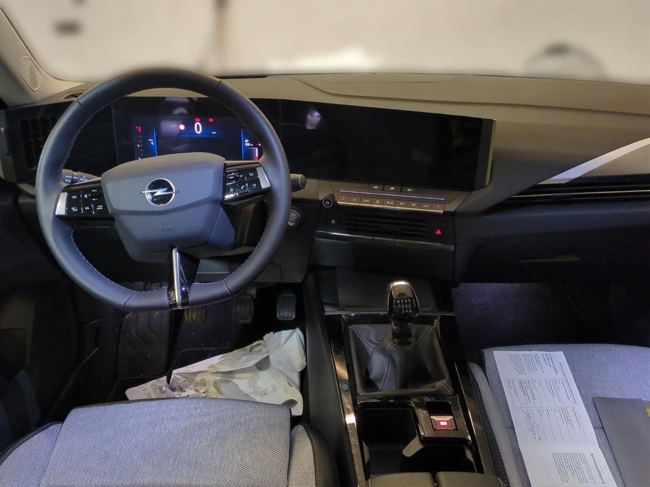 Fahrzeugabbildung Opel Astra L Lim. 1.2T ELEGANCE NAVI/LED/KAMERA/SPORT