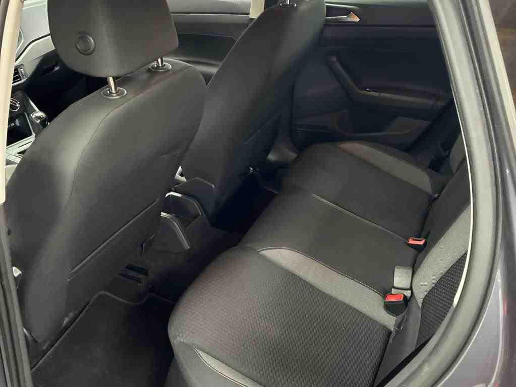 Volkswagen Polo 1.0 MPI AHK PDC SITZHZG LED KLIMA