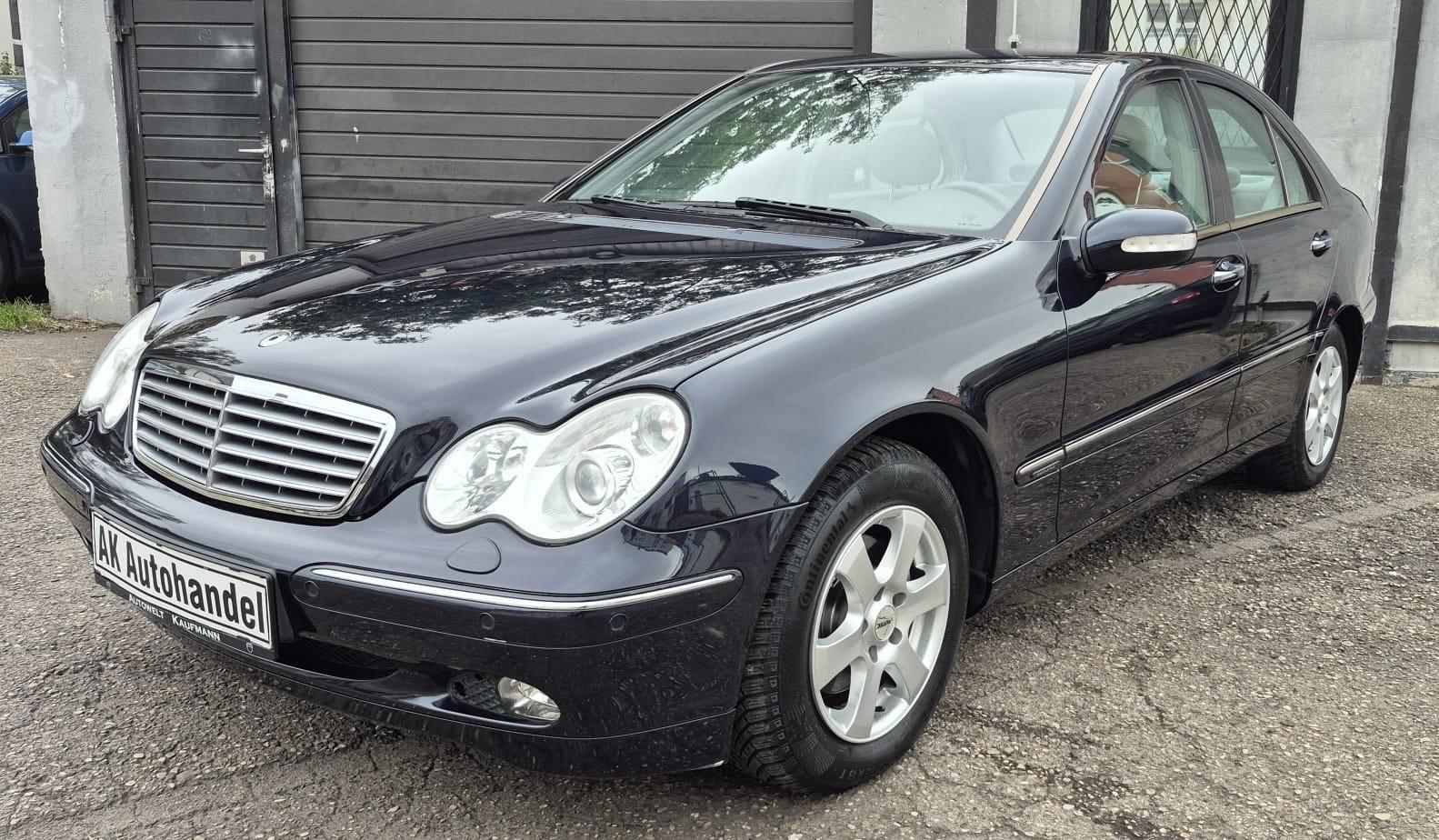 Mercedes-Benz C180 lim Aut Elegance Schiebedach Navi Xenon PDC