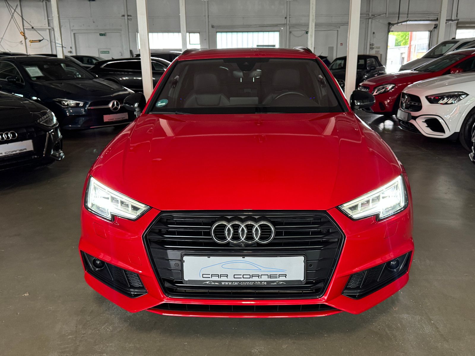 Fahrzeugabbildung Audi A4 2.0 TFSI G-TRON 3X S-LINE BLACK EDITION VOLL