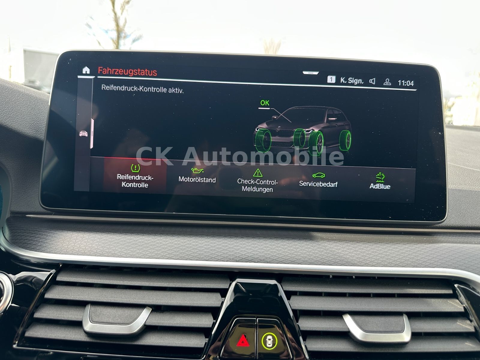 Fahrzeugabbildung BMW 520dxDrive Touring M-Sport/Laser/Head-Up/ACC/AHK