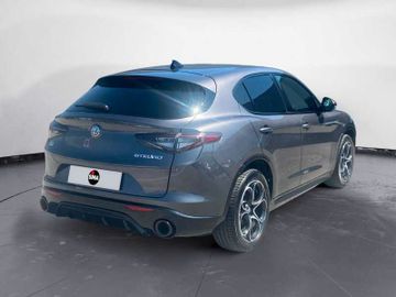 Alfa-Romeo Stelvio - 5