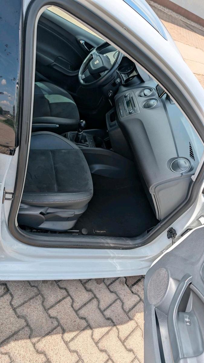 Seat Ibiza 2013 — photo 9