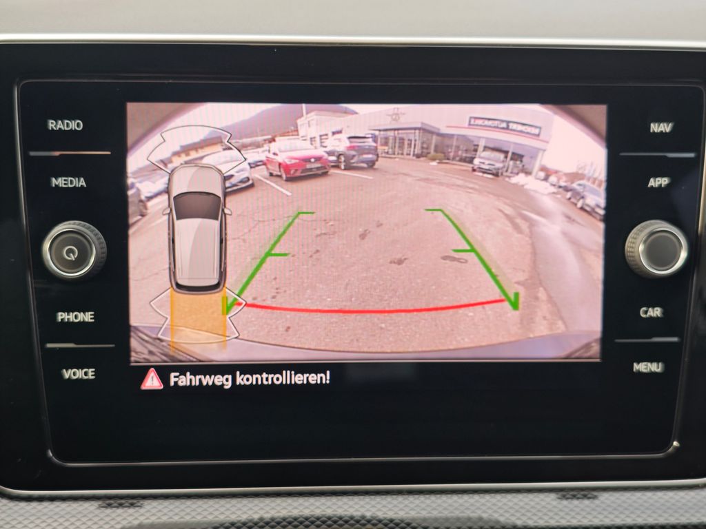 VW T-Cross R-Line 150PS DSG #AHK #kAMERA #NAVI VW T-Cross R-Line 150PS DSG #AHK #kAMERA #NAVI