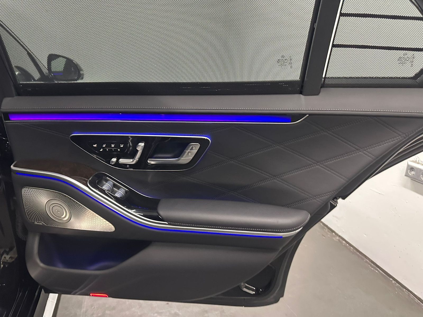 Fahrzeugabbildung Mercedes-Benz S 63 E Performance L *PANORAMA*FONDENTERTAINMENT