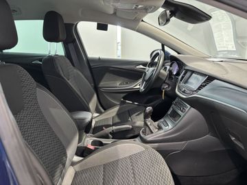 Fotografie des Opel Astra 1.5 D Sports Tourer 120 Jahre