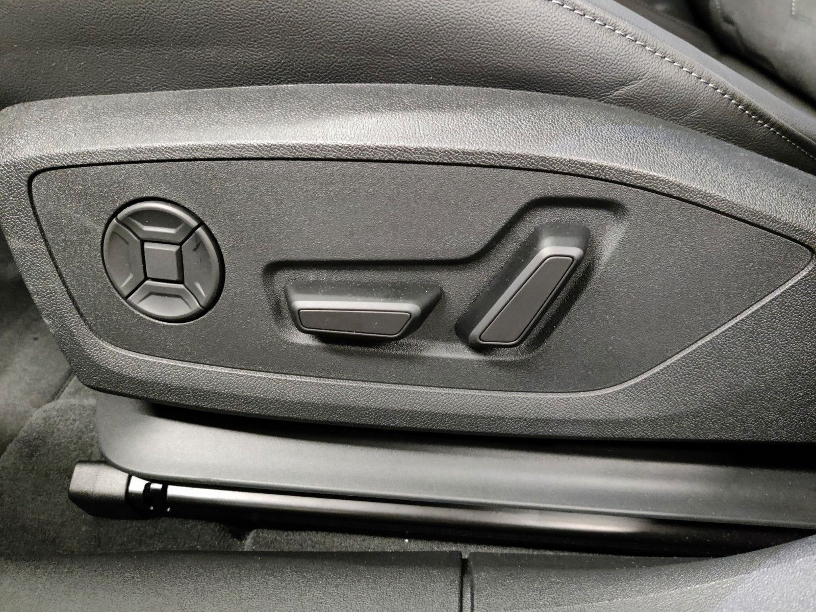 Audi A6 e-tron - Bild 18
