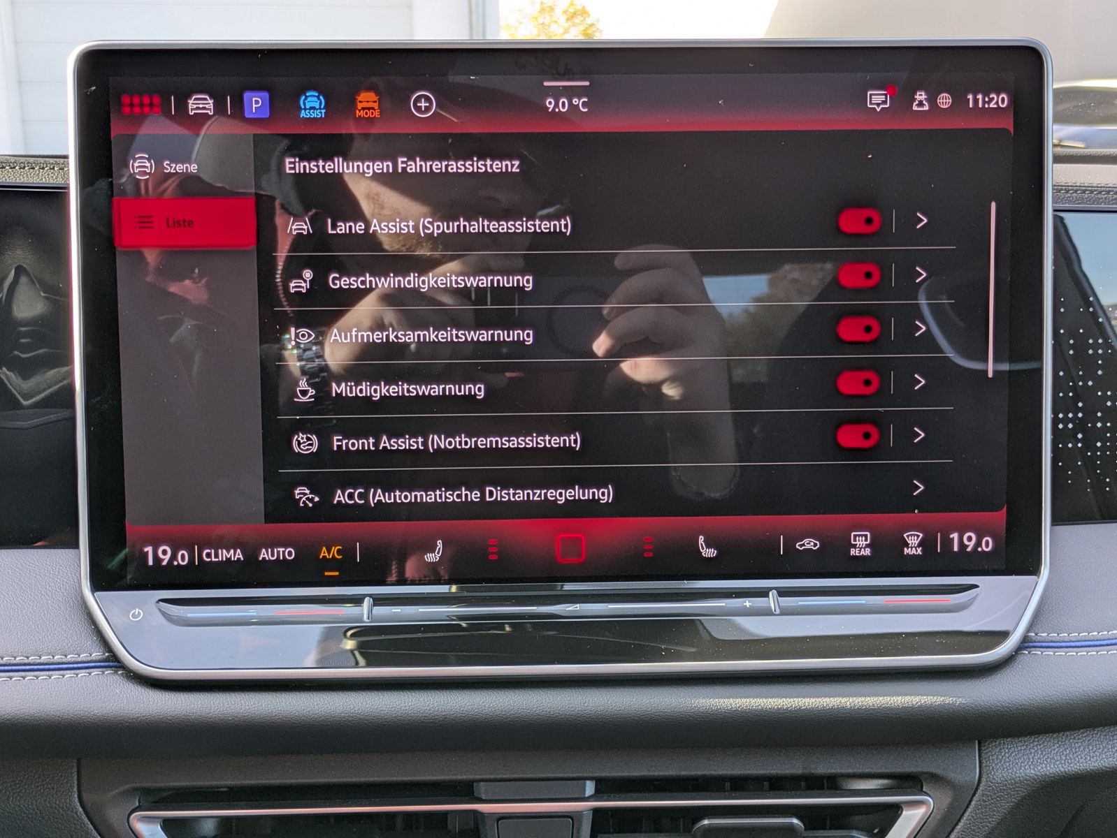 Fahrzeugabbildung Volkswagen Tiguan 2.0 TDI 4M R-Line PANO*H&K*AHK*MATRIX*20"