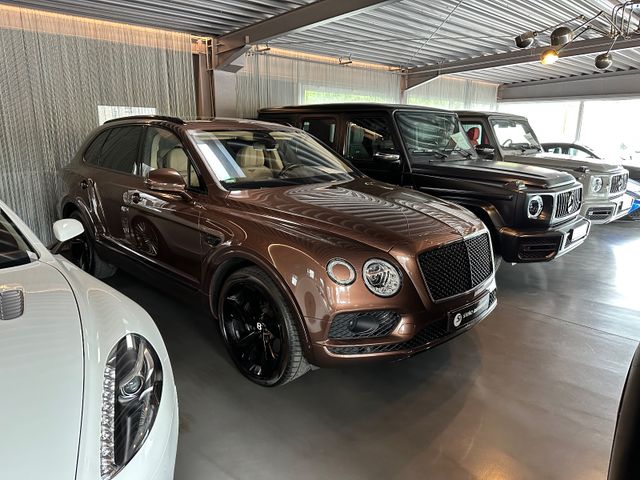 Bentley Bentayga 6.0 W12*Mulliner/ACC/22"/Pano/BlackSpec