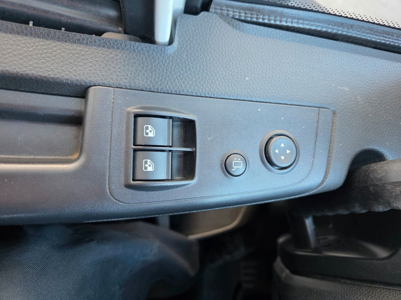Fahrzeugabbildung Iveco Eurocargo ML75E16 Klima 3 Sitze