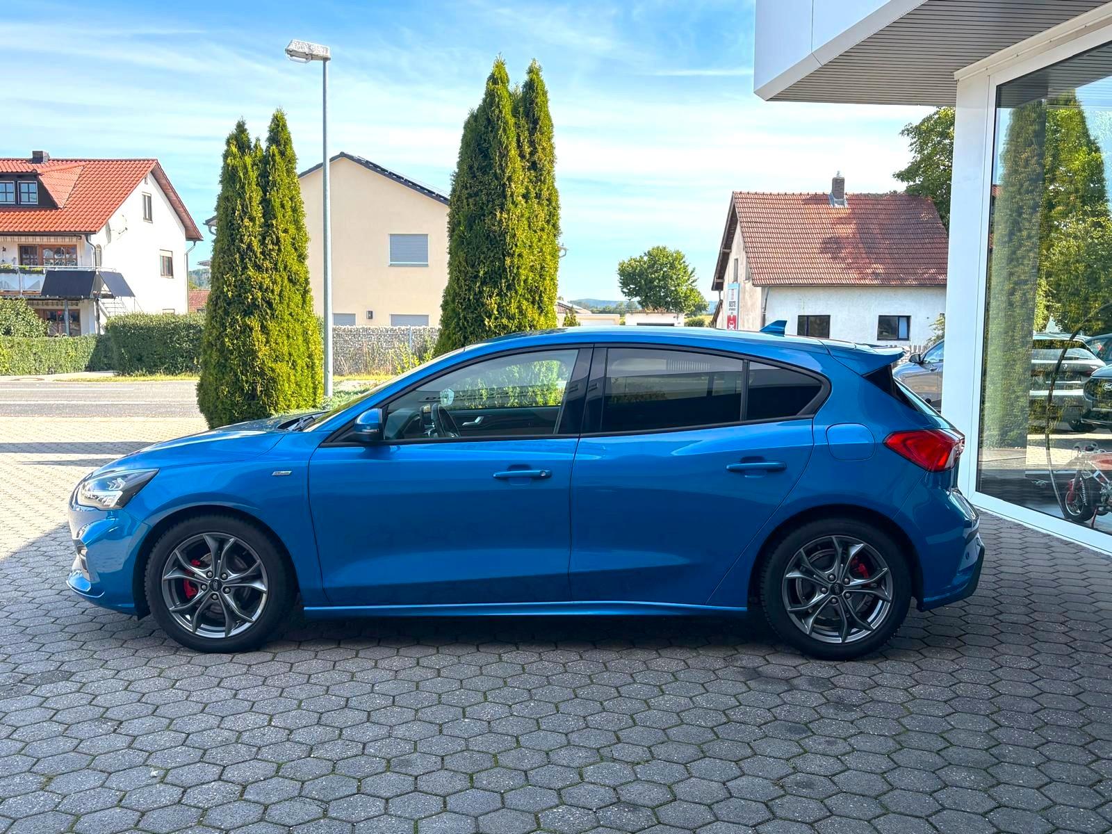 Ford Focus Limousine 1.0 ST Line X ABSTANDST. WINTERP