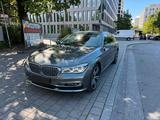 BMW 730d -8 Fach bereift auf Alufelgen Tüv bis 2027 - BMW 7er Reihe Gebrauchtwagen in München