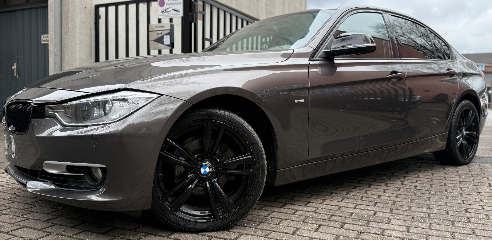 BMW 320i Automatik Navi Leder PDC Tüv Schiebedach