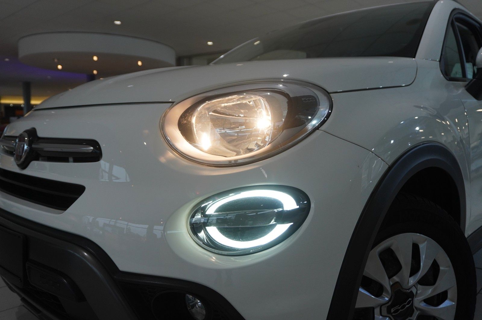 Fahrzeugabbildung Fiat 500X 1.3T CROSS DCT NAVI/LED/PDC/SPORT/TEMP/DAB+