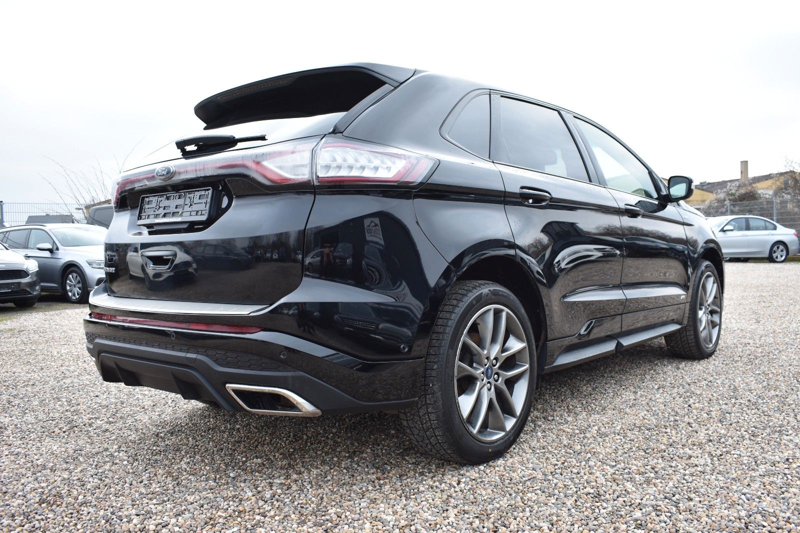 Fahrzeugabbildung Ford Edge ST-Line 4x4 Kamera Sitzbelüftung ACC