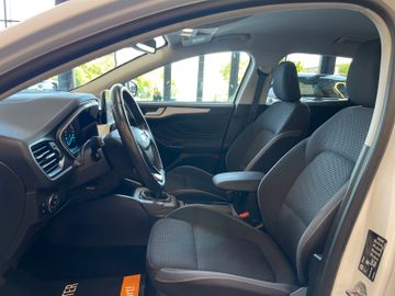 Ford Focus Turnier Cool & Connect *NAVI*KAM*PDC*TEMP*