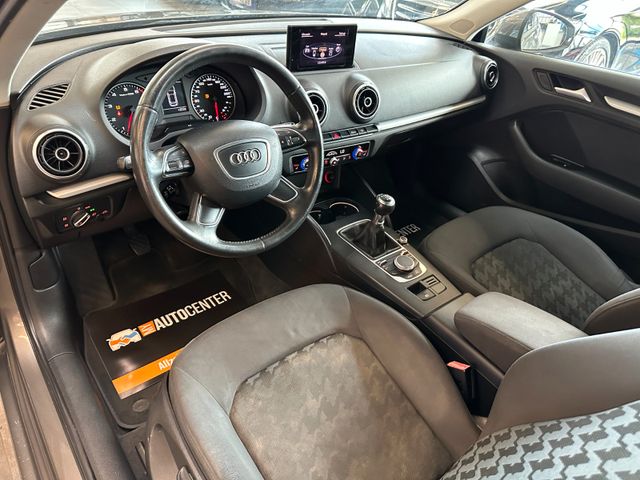 Audi A3 attraction *KLIMA*BI-XENON*TEMPOMAT*