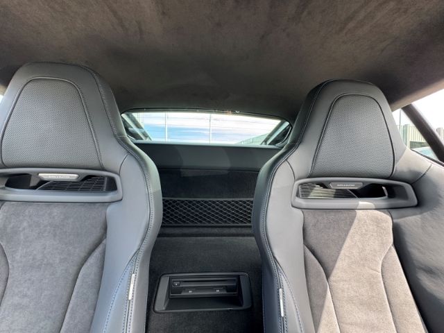 Fahrzeugabbildung Audi R8 5.2 FSI Performance Carbon Sportpaket Navi Le