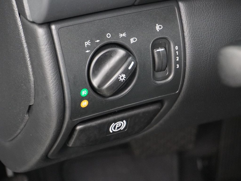 Mercedes-Benz CLK 200 Coupé K. Elegance Händlerwartung Leder a