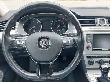 Volkswagen Passat Variant - 9