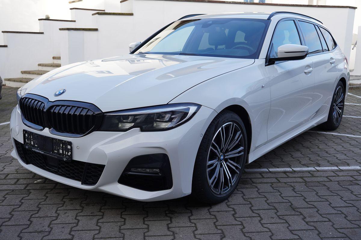 BMW 320 d Touring M-Sport - Navi-HeadUp-LED