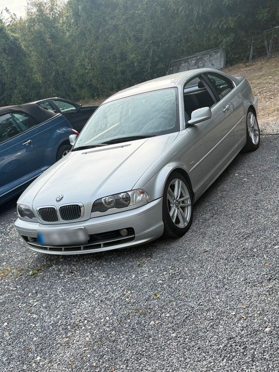 Image of BMW 320