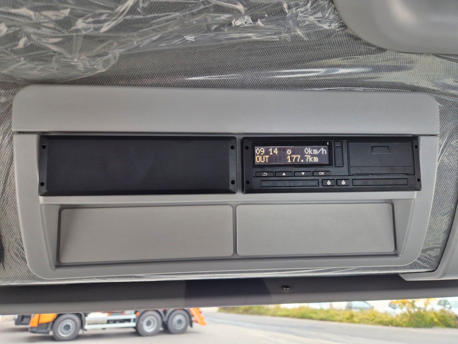 Fahrzeugabbildung Iveco Eurocargo ML80E21 Meiller Kipper 2x AHK 3 Sitze