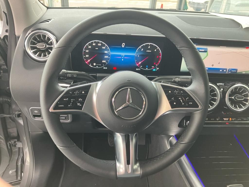 Fahrzeugabbildung Mercedes-Benz GLA 200 d AHK*Distronic*Kamera*LED*Sitzhzg*Navi*