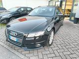 Audi A4 Avant 2.0 TDI 143CV S-line - Audi A4 aus 2010: Line