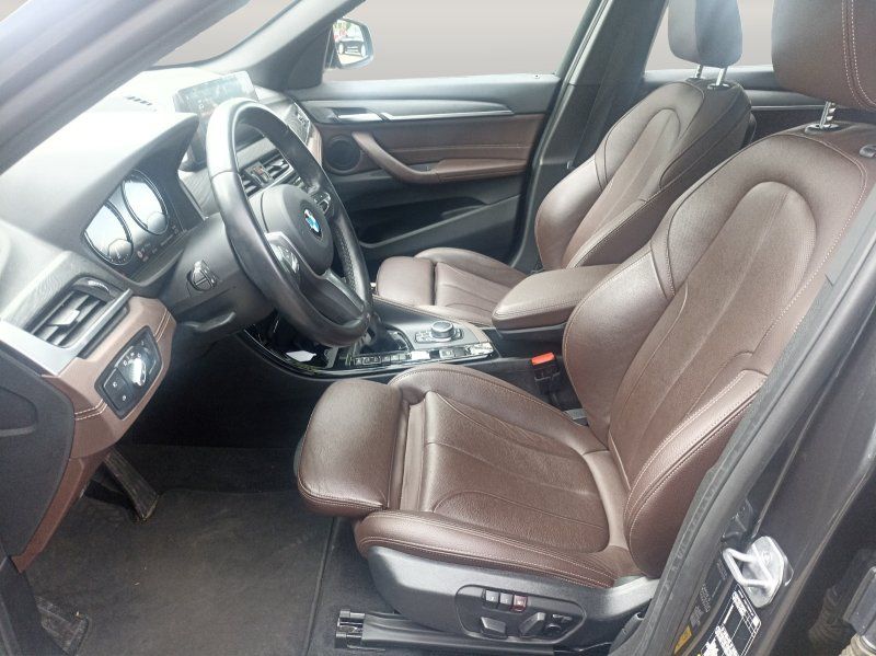 Fahrzeugabbildung BMW X1  xDrive25e  Sport Line
