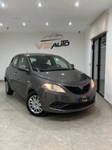 Lancia Ypsilon 1.2 69 CV 5 porte Elle - Lancia Ypsilon Elle mit Benzin-Antrieb