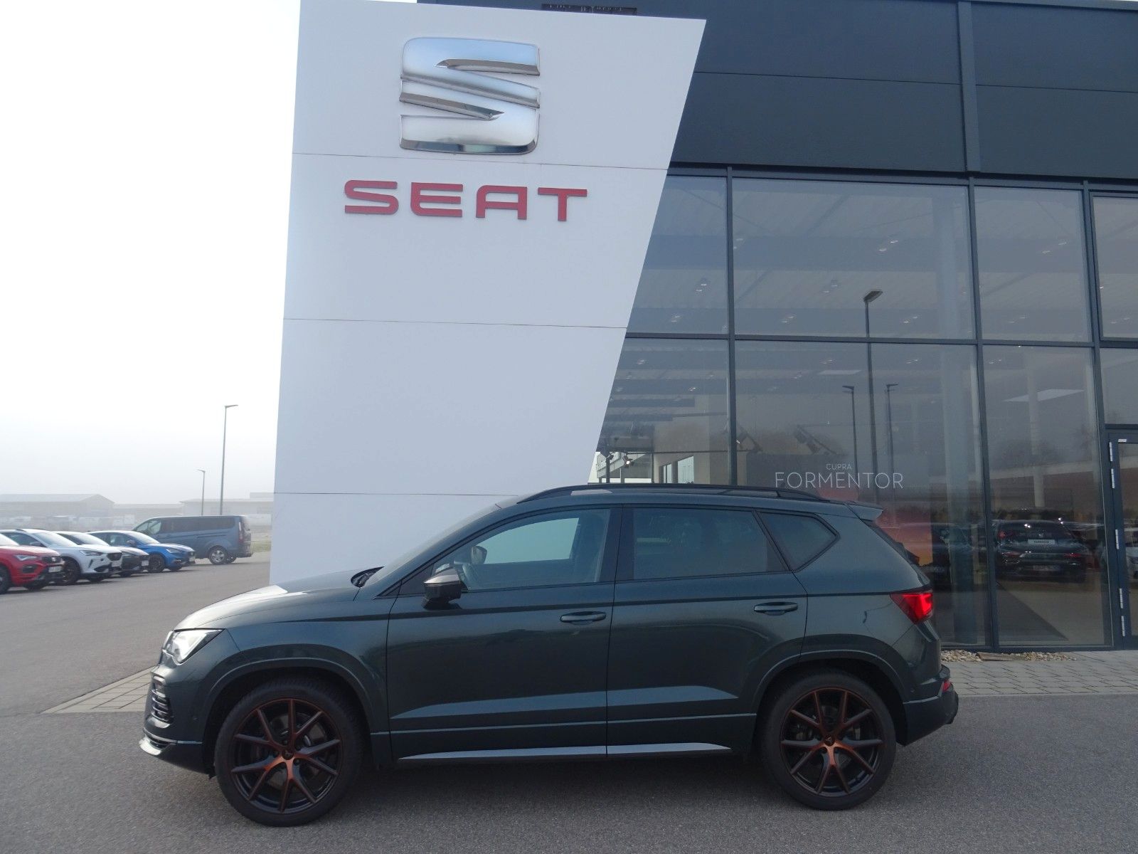 CUPRA Ateca 2.0 TSI 4Drive DSG 300PS AHK Navi ACC LED
