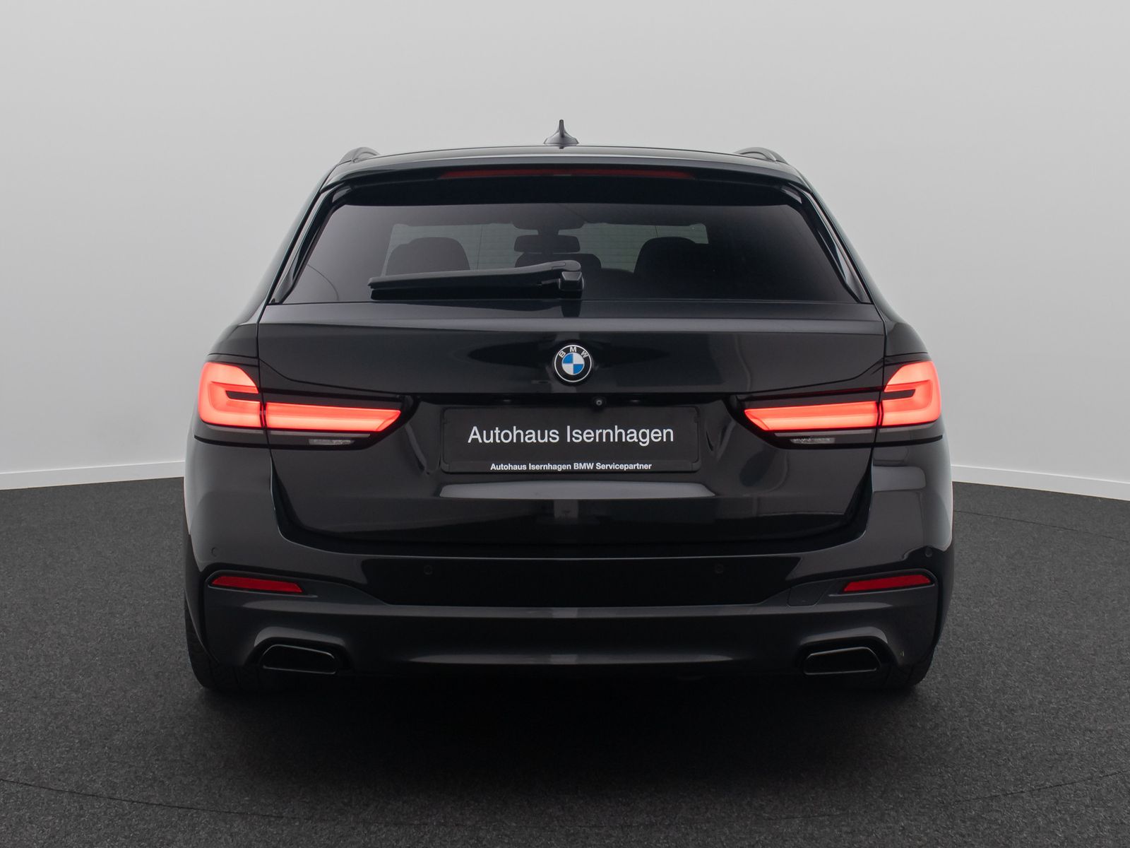 Fahrzeugabbildung BMW 530d xD M-Paket 360° LED DAB HUD Pano NaviPro