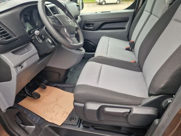 Bild 14 Opel Vivaro Zafira Kombi L