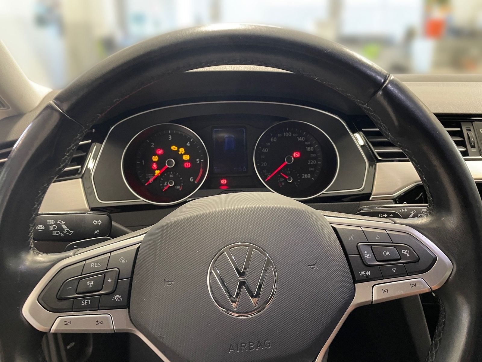 Volkswagen Passat Variant - Bild 12