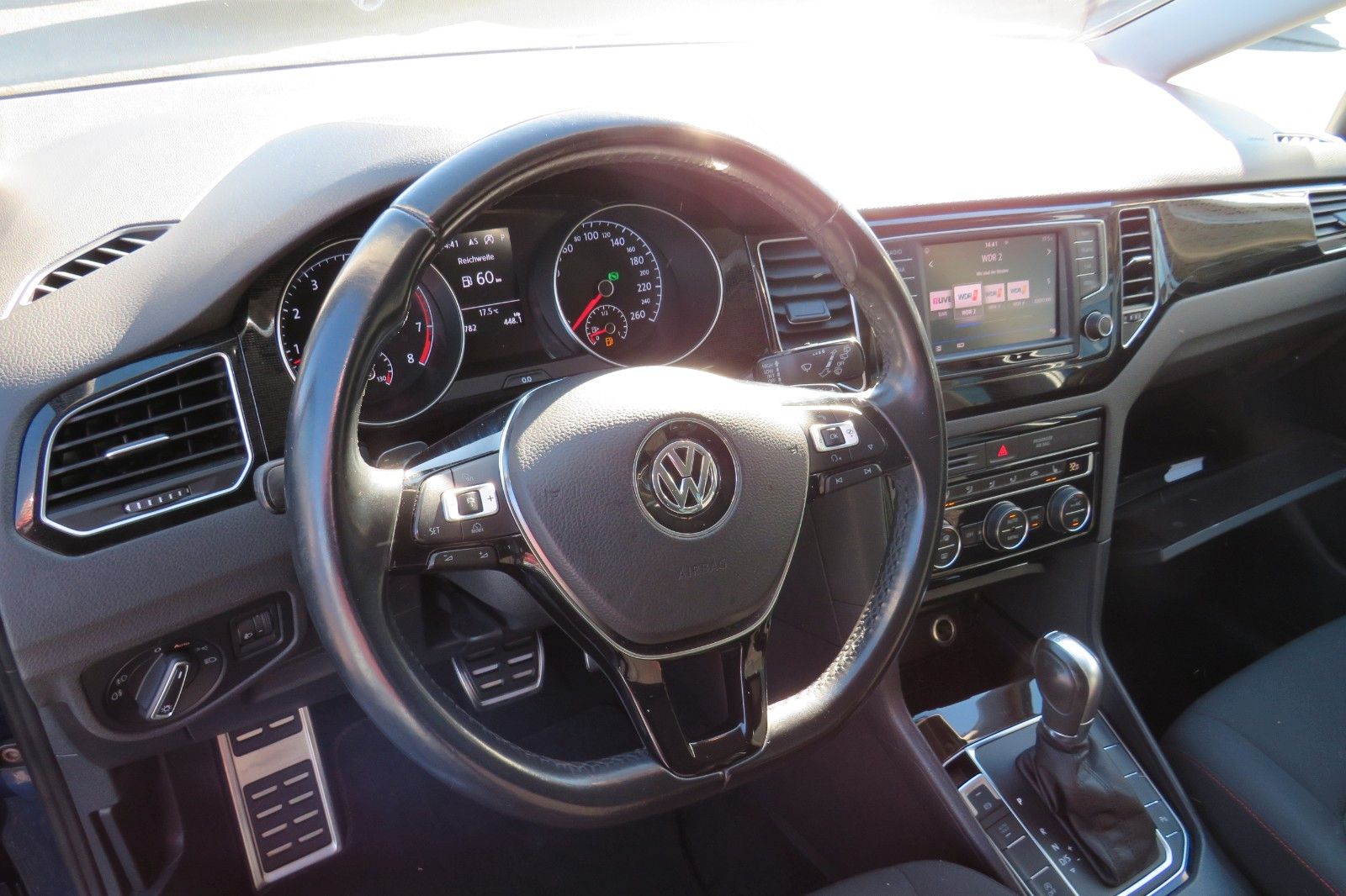 Fahrzeugabbildung Volkswagen Golf Sportsvan DSG SOUND SITZH. PDC ACC AHK