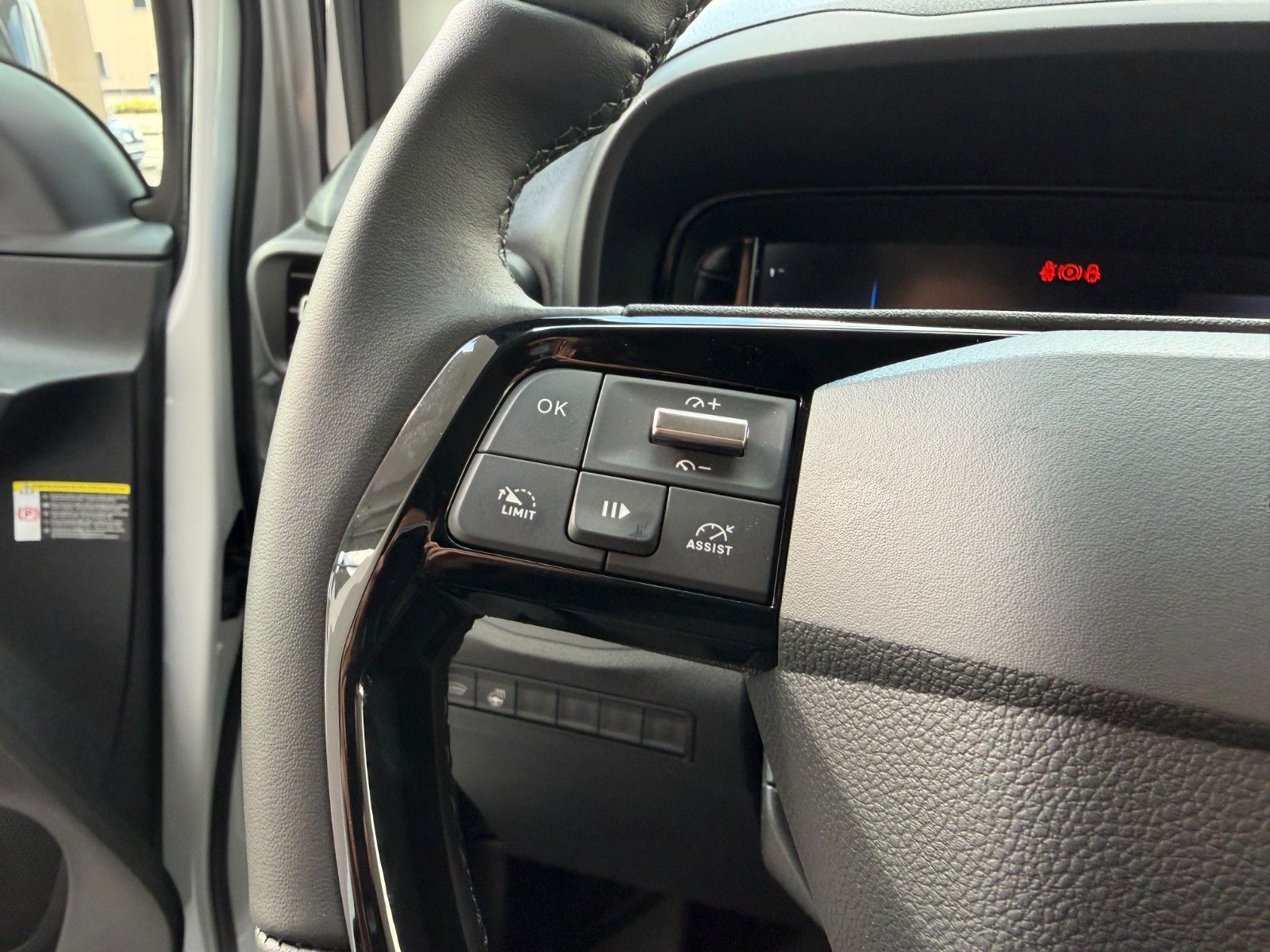 Fahrzeugabbildung Opel Combo E Cargo M 130PS Diesel/Automatik!