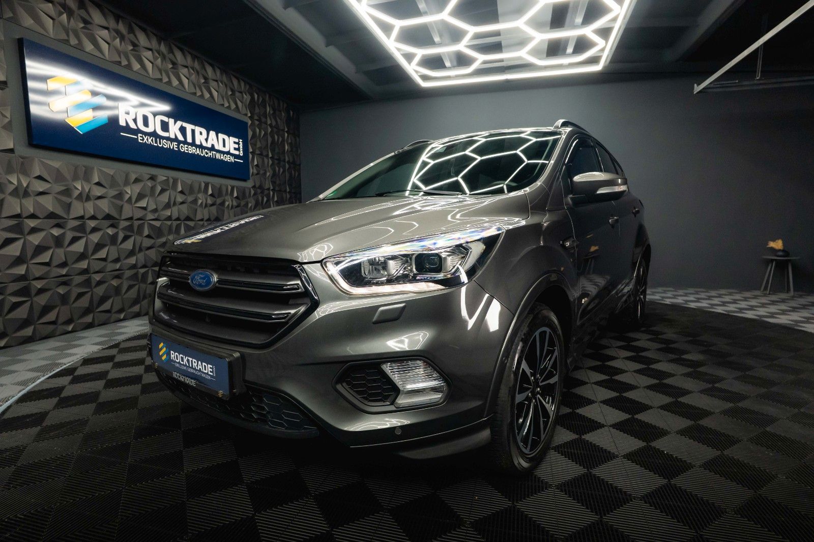 Fahrzeugabbildung Ford Kuga ST-Line 2.0 TDCi 4x4 *LED*Kamera*ACC*DAB*