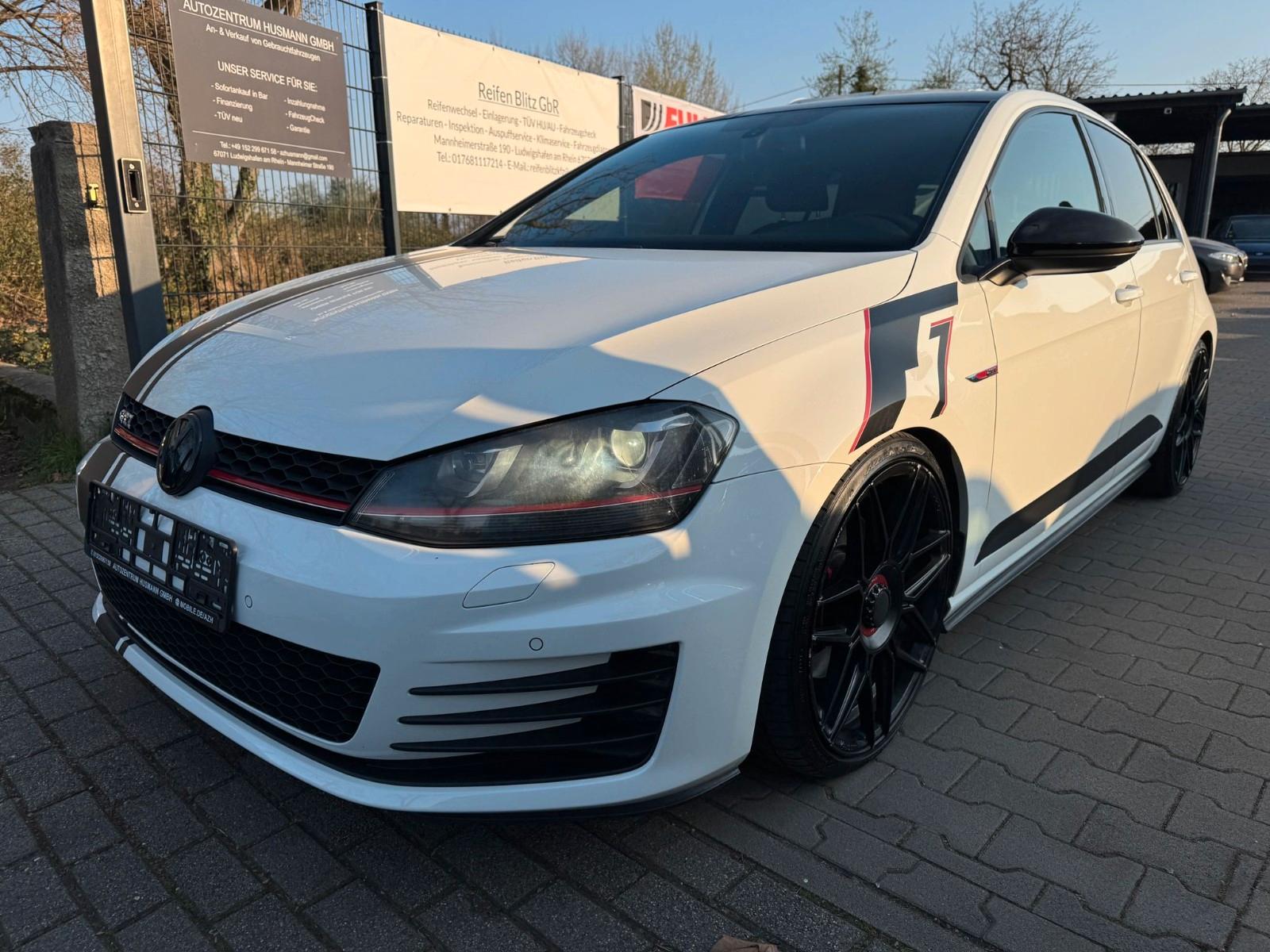 Volkswagen Golf 2.0 TSI GTI KLIMA NAVI KAMERA STANDHEIZUNG