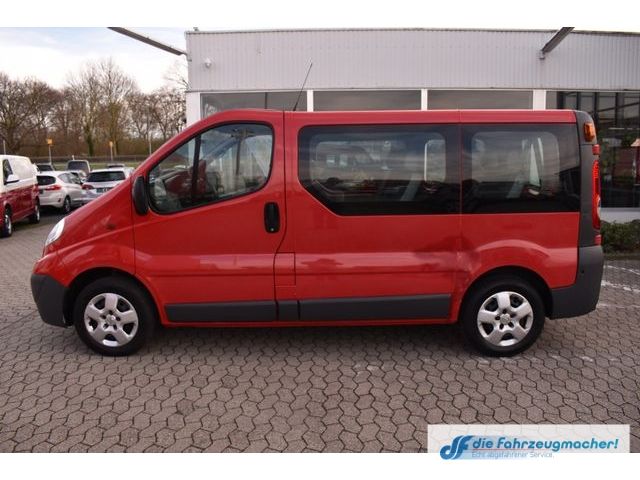 Fahrzeugabbildung Opel Vivaro Kasten Behindertengerecht 8024