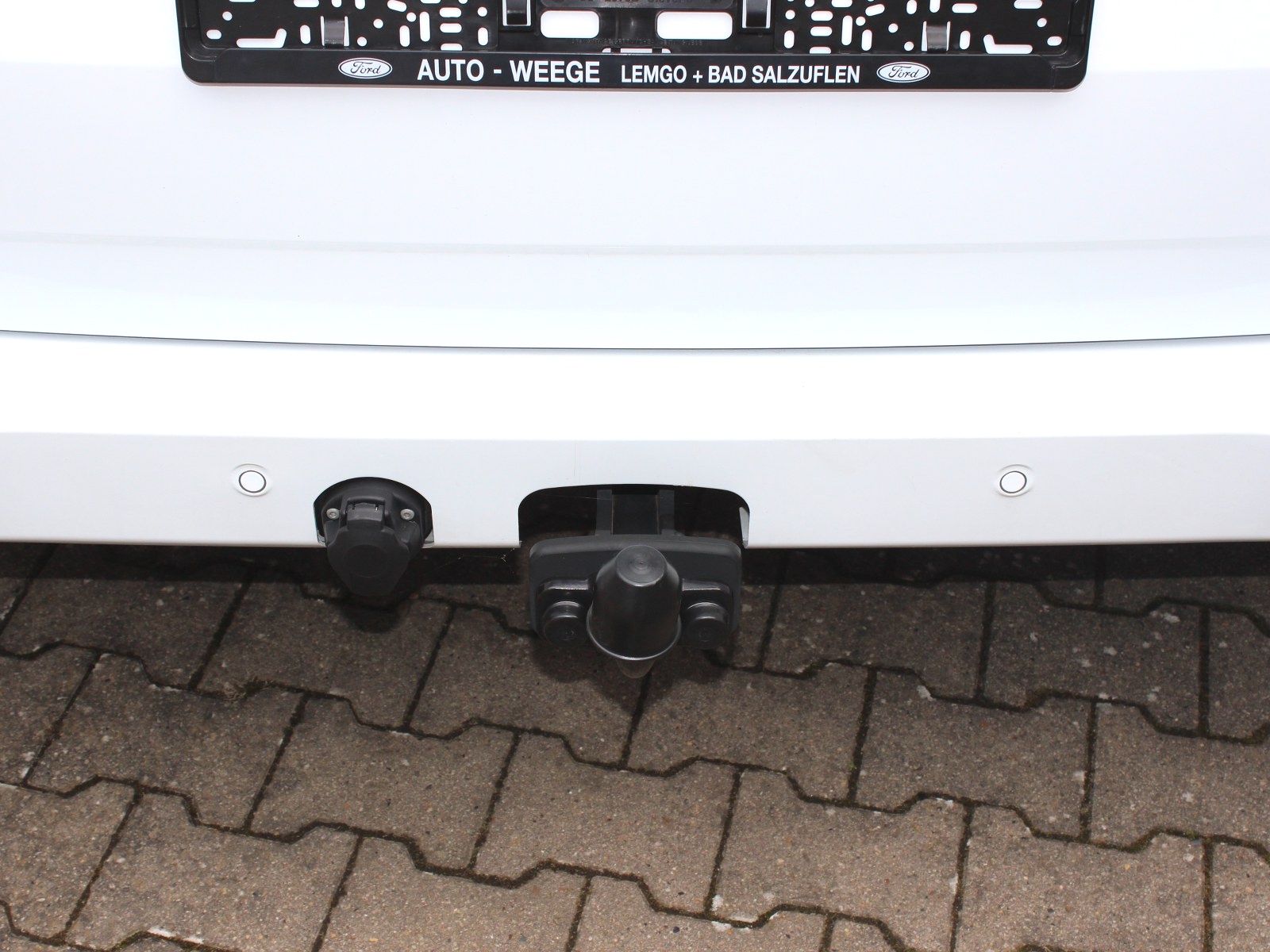 Fahrzeugabbildung Ford Tourneo Custom Plug-in Hybrid 340 L1 Titanium