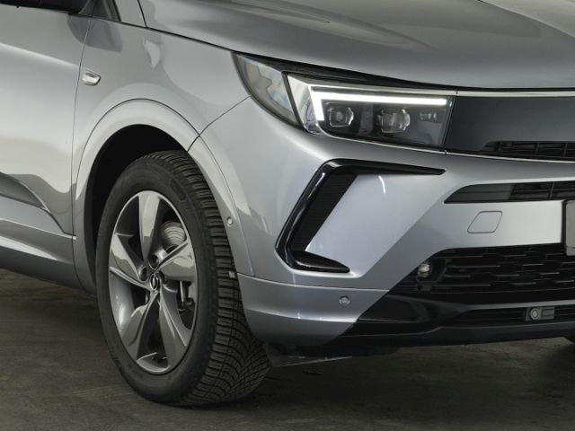 Grandland GSe PHEV 4X4 AT+NAVI+RÜCKFAHRKAMERA+SI