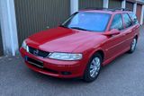 Opel Vectra 2.0 16V Editon 100 Edition 100 - Opel Vectra mit Benzin-Antrieb: Kombi, 2.0