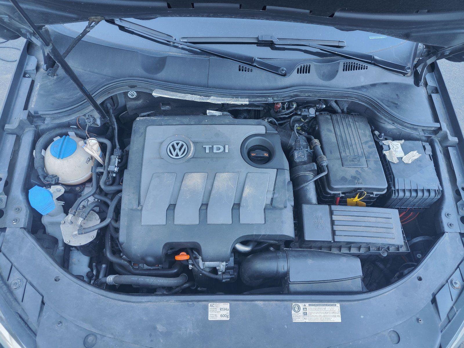 Volkswagen Passat 2011 — photo 7