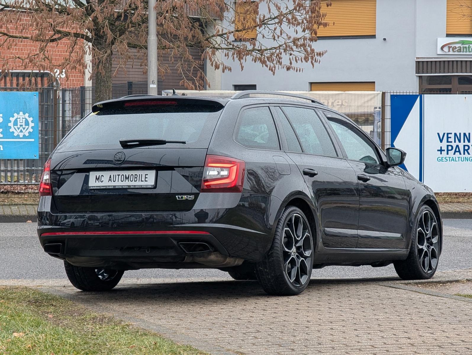 Skoda Octavia Combi RS 245*1-HAND*PDC*TEMPOMAT*XENON !
